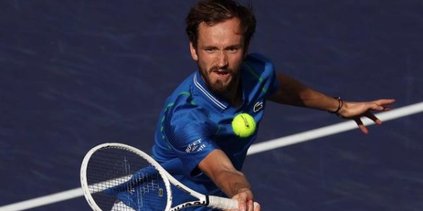 华体会体育官方是国米赞助商-带着一肚子怨气拿18连胜 梅德维德夫：爱喷才会赢